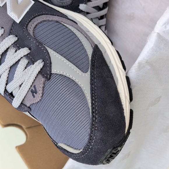 New Balance 2002R - Eclipse Raincloud - Men's SIZE 10.5 ( M2002RSF ) - Picture 4 of 8